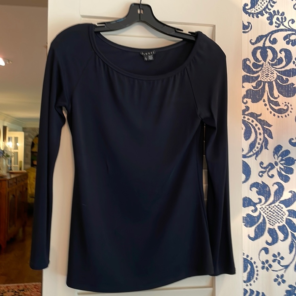 Navy top, excellent condition